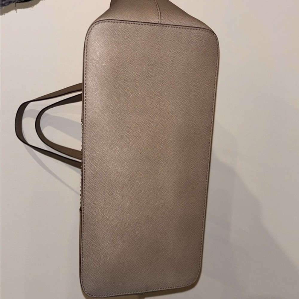 NWT. Michael Kors Taupe Tote Bag - Picture 8 of 8